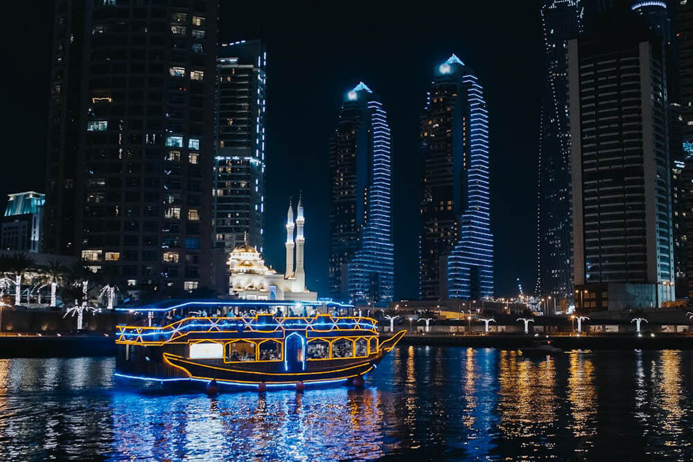 things to do in Dubai Marina 
Dubai Marina attractions
what to do in Dubai Marina 
Dubai Marina activities 
activities in Dubai Marina